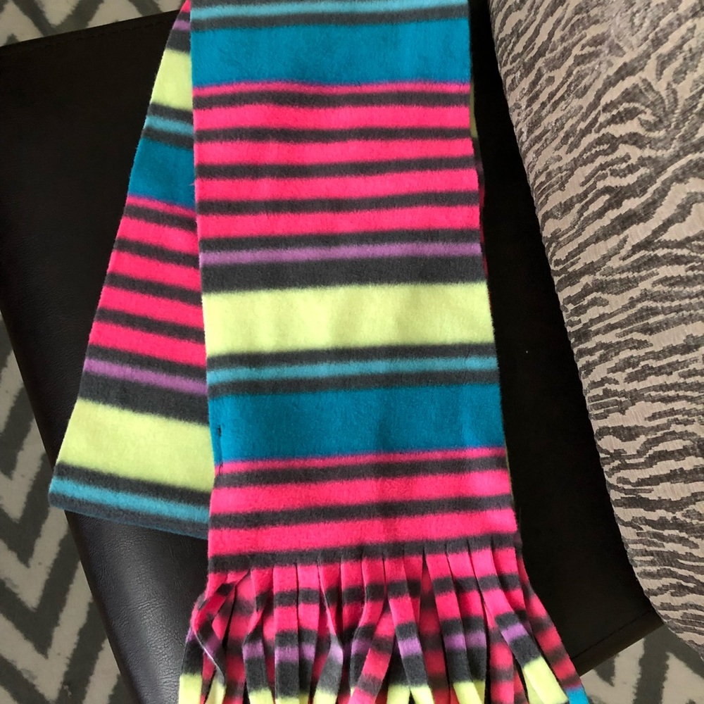 Old Navy Bright Colored Scarf 🧣